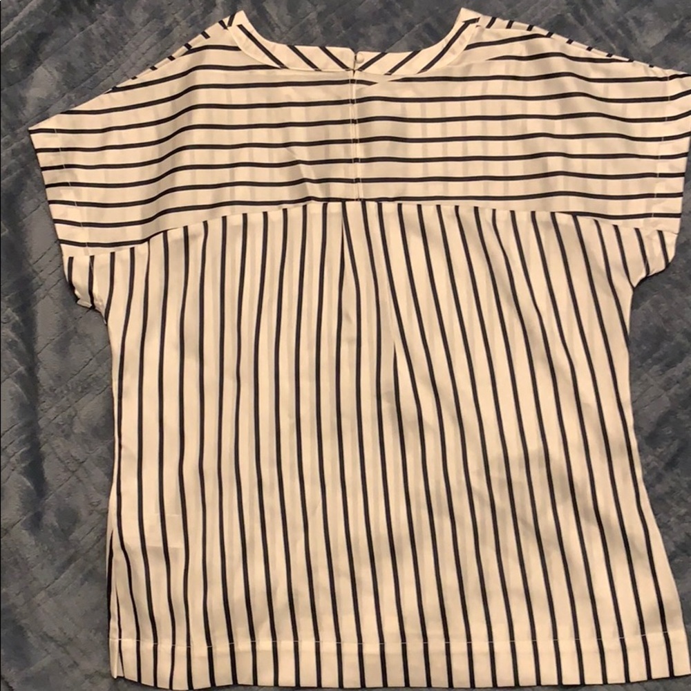 Banana Republic Top - Picture 3 of 5